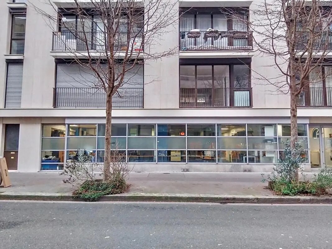 Office in Paris for sale Building Photo- Image 1 of 7