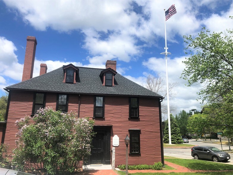 2 Lexington Rd, Concord, MA 01742