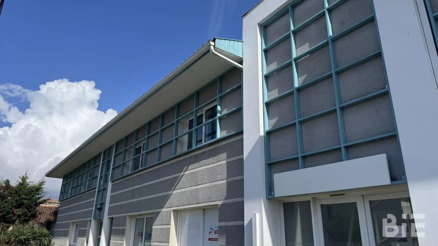 Office in Pessac for lease Building Photo- Image 1 of 5