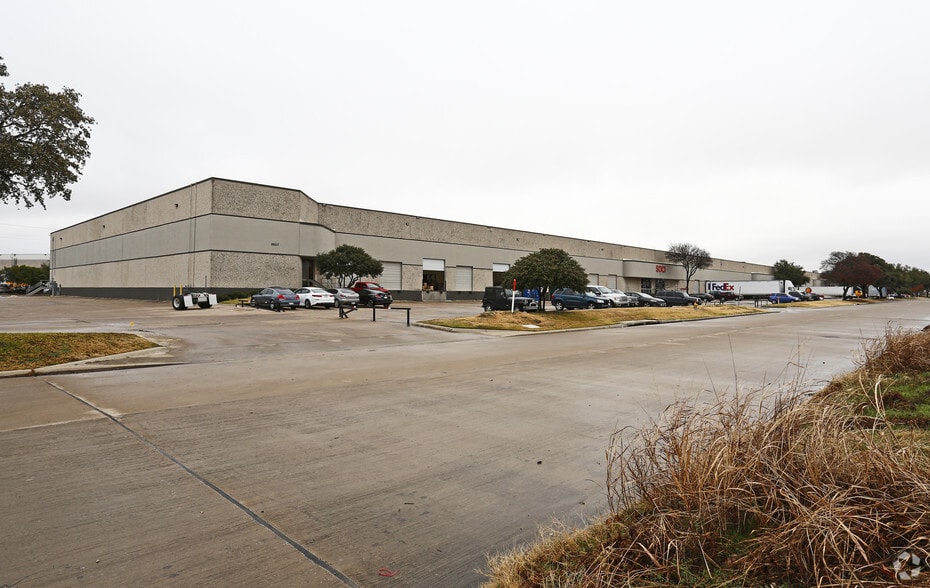 9600-9660 Dilworth Rd, Dallas, TX for sale - Building Photo - Image 1 of 1