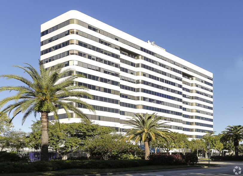 4770 Biscayne Blvd, Miami, FL for lease - Building Photo - Image 3 of 31