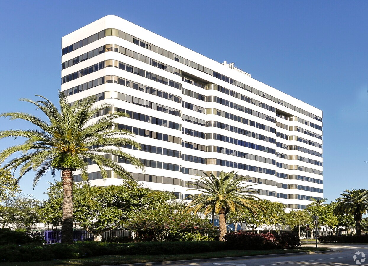 4770 Biscayne Blvd Miami Fl 33137 Medical For Lease Loopnet Com