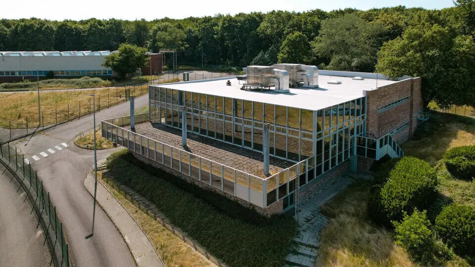 Office in Val-de-Reuil for lease - Building Photo - Image 2 of 14