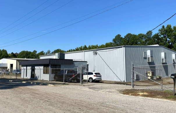 104 Bombay Dr, Columbia, SC for lease - Building Photo - Image 2 of 7