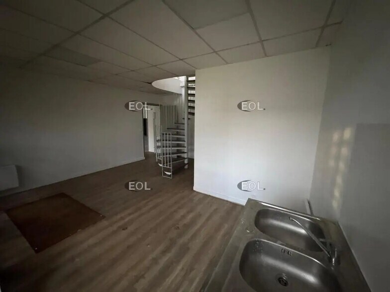 Industrial in Lognes for lease - Interior Photo - Image 3 of 7