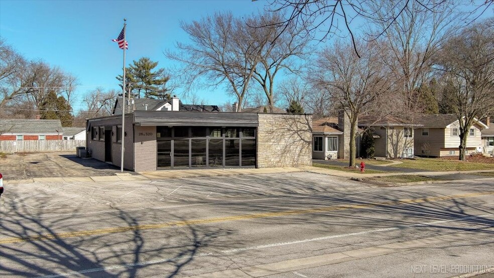 28w520 Batavia Rd, Warrenville, IL for lease - Building Photo - Image 2 of 12