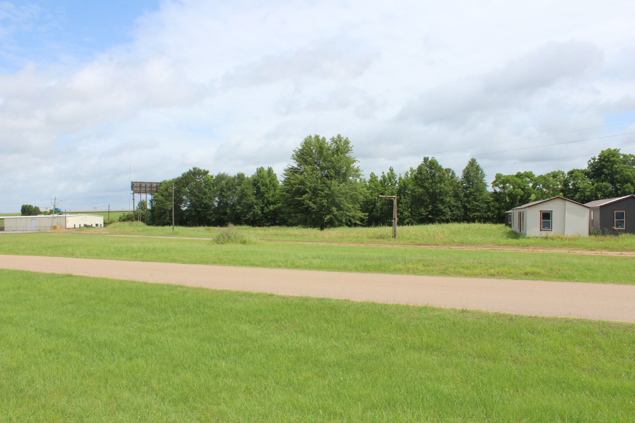 Vaughn Drive, Richland, MS for sale Primary Photo- Image 1 of 1