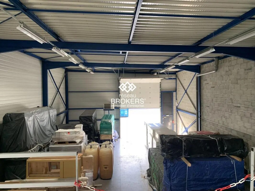 Flex in Échirolles for lease Building Photo- Image 1 of 12