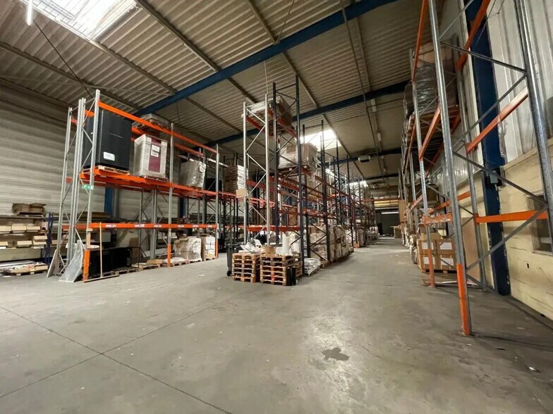 Industrial in Torcy for lease - Interior Photo - Image 3 of 8