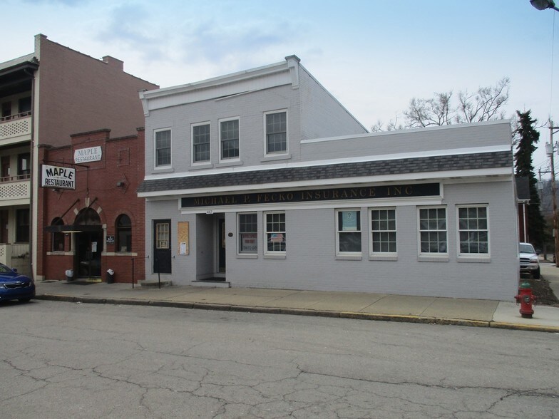 467 Maplewood Ave, Ambridge, PA for sale - Primary Photo - Image 1 of 1