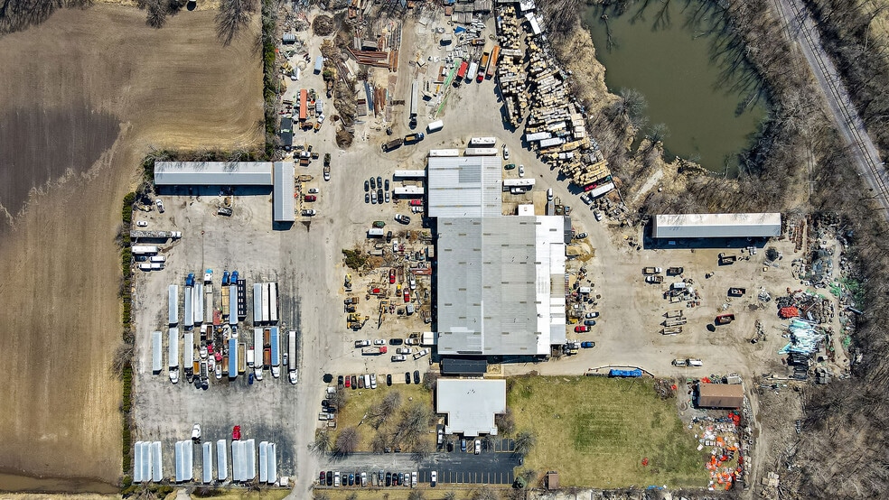 75 Koppie Dr, Gilberts, IL for sale - Building Photo - Image 1 of 1