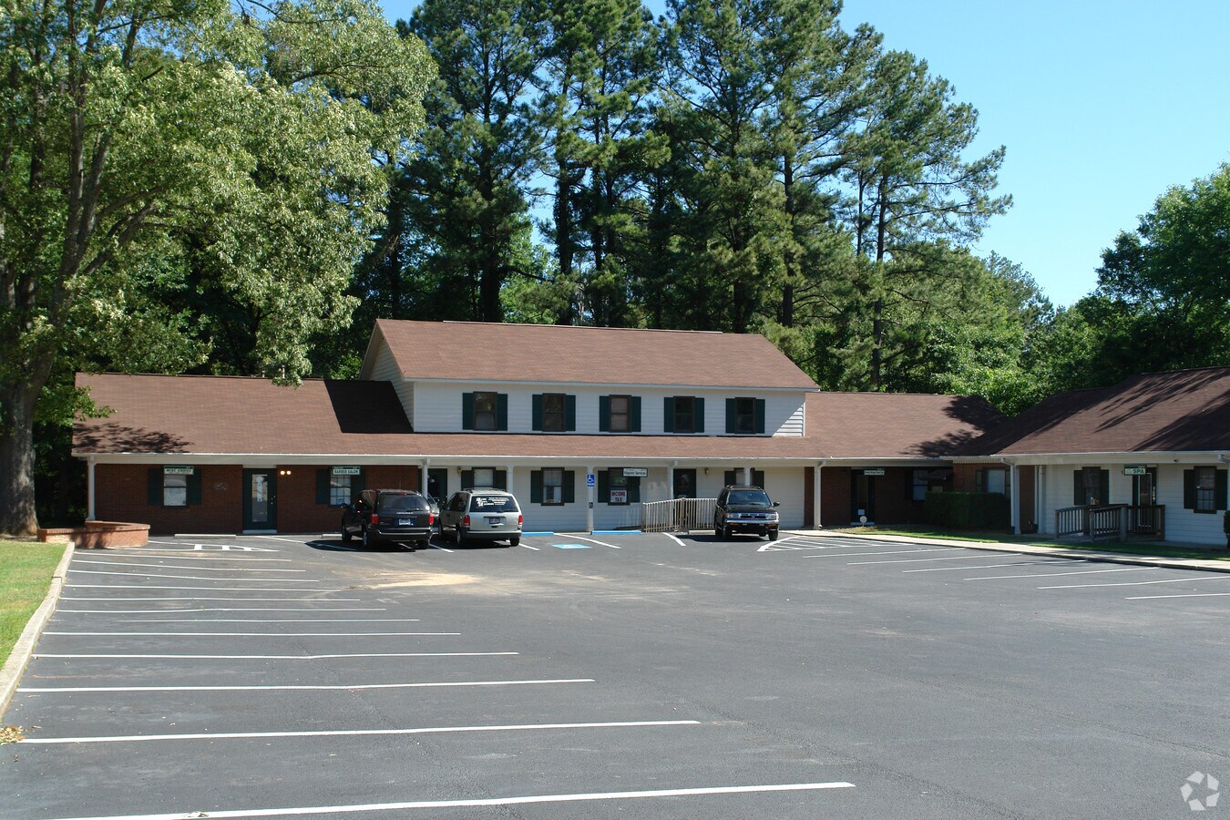 674 Mt Zion Rd, Jonesboro, GA 30236