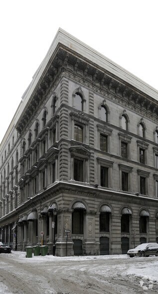 455 St St-Hélène, Montréal, QC for lease - Primary Photo - Image 1 of 2