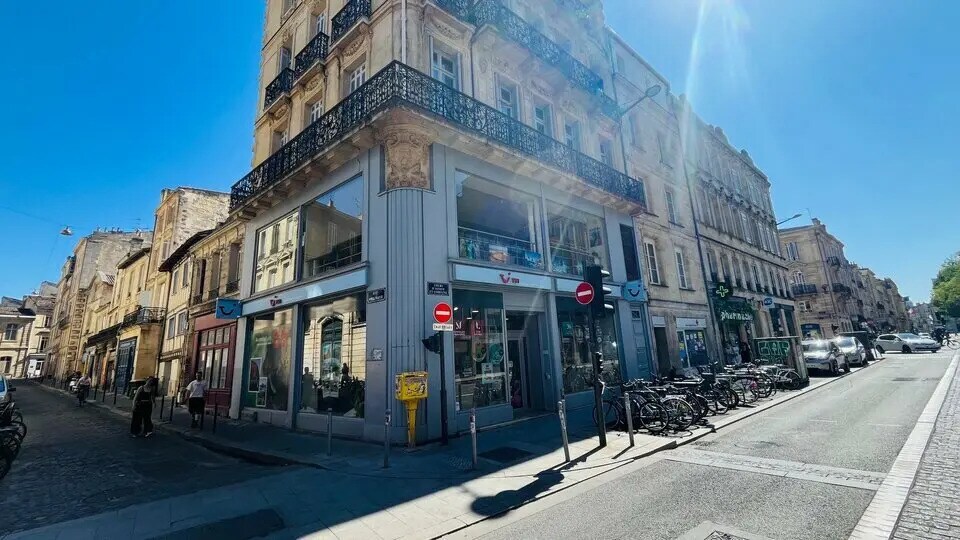 Retail in Bordeaux for lease - Building Photo - Image 2 of 11