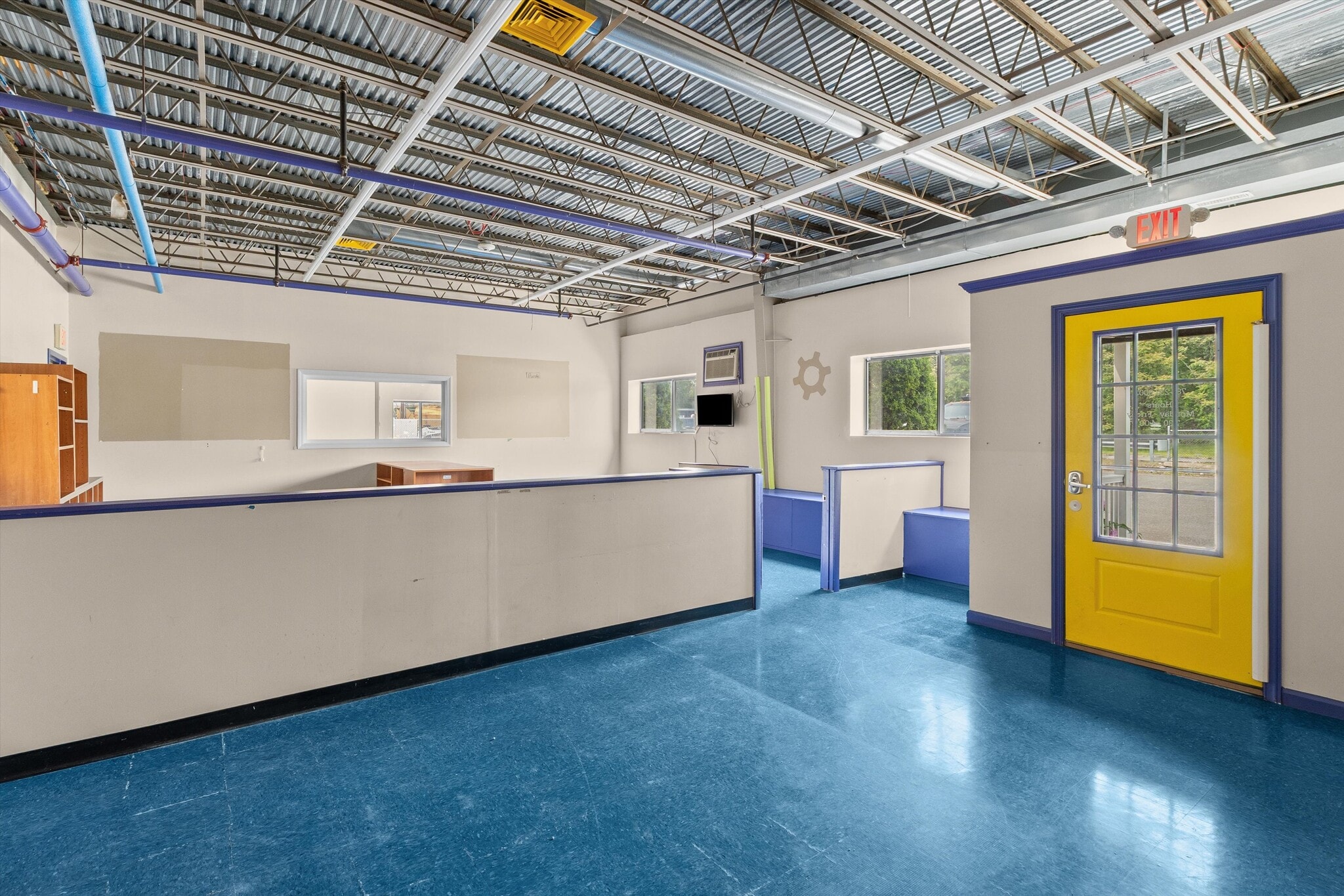 10 Bennett Hwy, Saugus, MA for lease Building Photo- Image 1 of 27