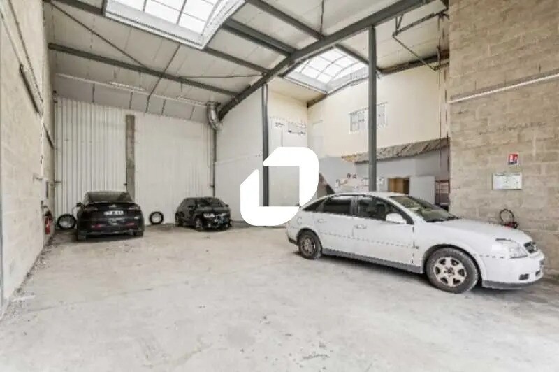 Flex in Stains for lease - Building Photo - Image 2 of 13