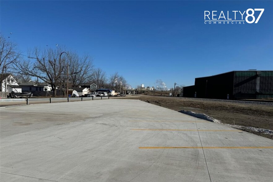 919 6th St SW, Cedar Rapids, IA for sale - Building Photo - Image 2 of 11