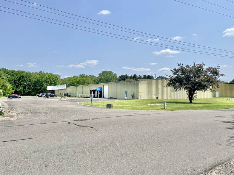 2094 N Boeing Rd, Warsaw, IN for sale - Building Photo - Image 1 of 5