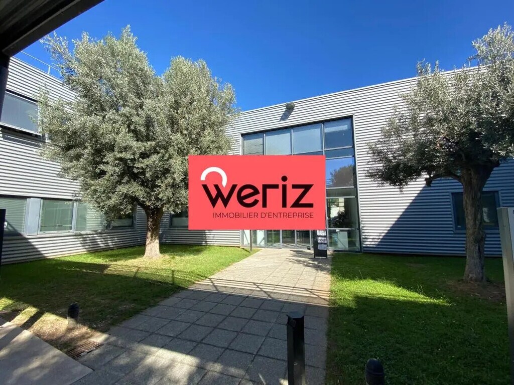 Location Bureaux 343 m² - Photo 1