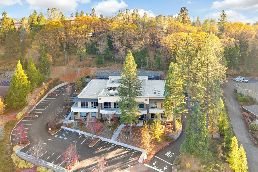 400-408 Sierra College Dr, Grass Valley, CA for sale - Building Photo - Image 1 of 1