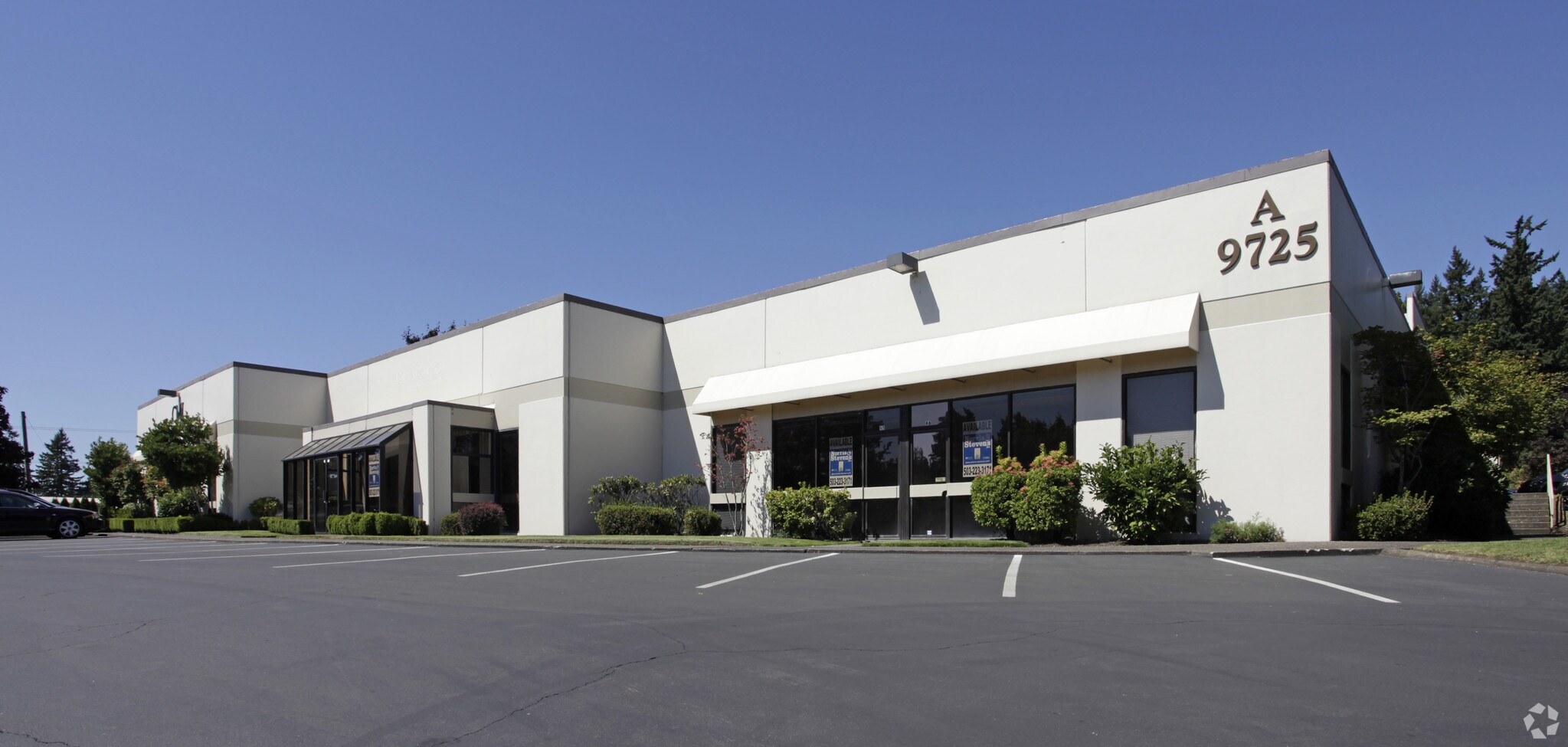 9725 SW Commerce Cir, Wilsonville, OR for sale Primary Photo- Image 1 of 1