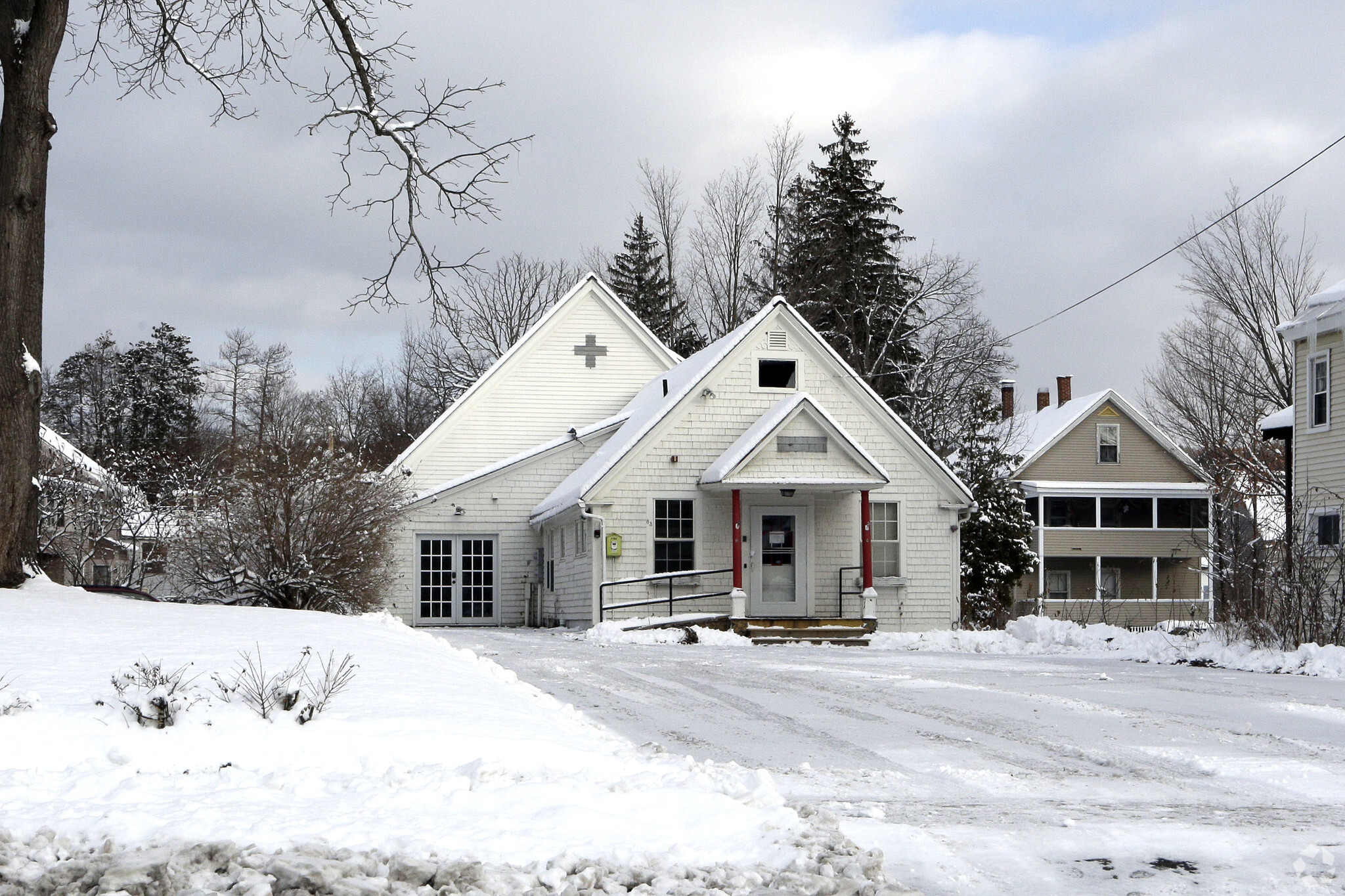 83 Court St, Keene, NH for sale Primary Photo- Image 1 of 1