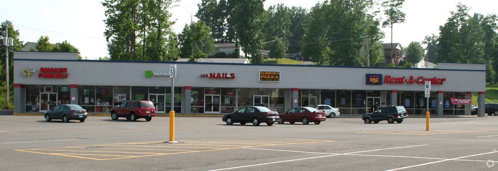 1000-1032 Wal St, Summersville, WV for lease - Building Photo - Image 2 of 17