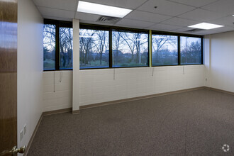 2 Hudson Hollow Rd, Frankfort, KY for lease Interior Photo- Image 2 of 5