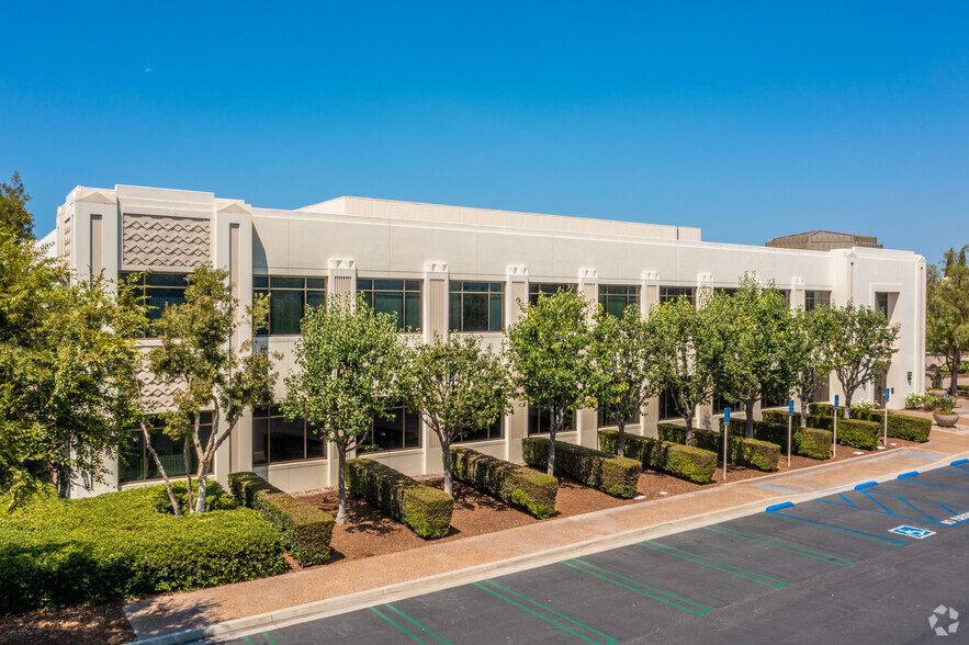 800 Corporate Dr, Ladera Ranch, CA for lease - Building Photo - Image 3 of 21