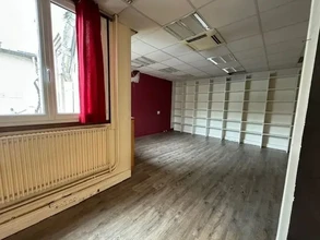 Office in Paris for lease Interior Photo- Image 1 of 7