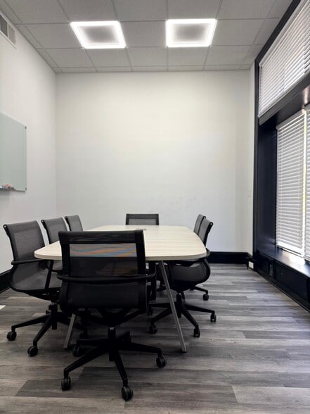 2131 Maryland Ave, Baltimore, MD for lease - Building Photo - Image 3 of 25