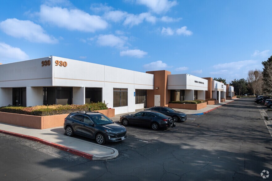 930 S Mount Vernon Ave, Colton, CA for sale - Primary Photo - Image 1 of 6