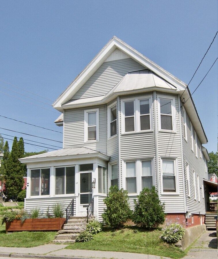 69 Western Ave, Waterville, ME 04901