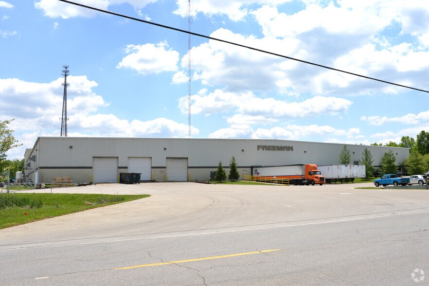 4160 Half Acre Rd, Batavia, OH 45103