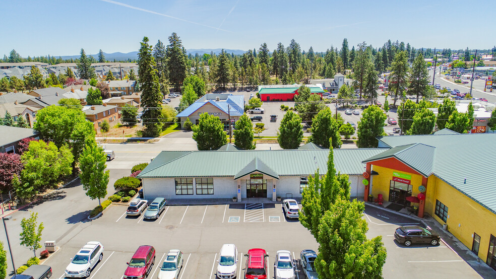 222 SE Reed Market Rd, Bend, OR for sale - Building Photo - Image 1 of 1