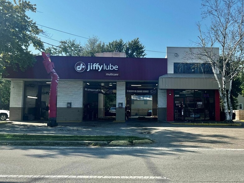 8395 Beechmont Ave, Cincinnati, OH for sale - Building Photo - Image 1 of 2