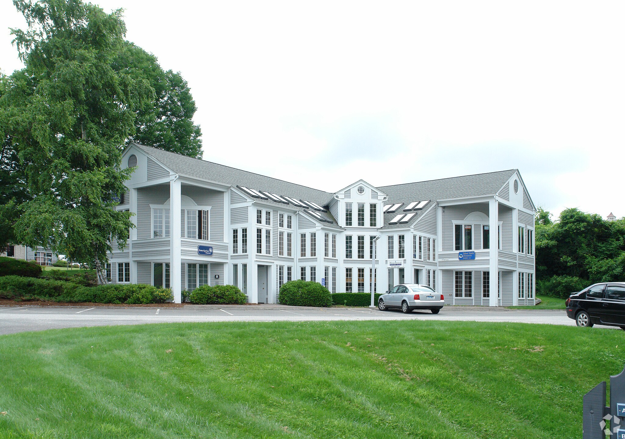 404 Merrow Rd, Tolland, CT for sale Primary Photo- Image 1 of 1