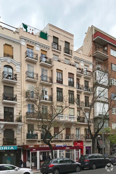 Calle de Santa Engracia, 109, Madrid, Madrid for lease - Building Photo - Image 2 of 2