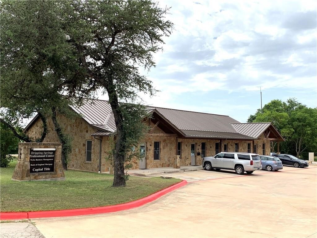 701 W Highway 290, Dripping Springs, TX for lease Building Photo- Image 1 of 11