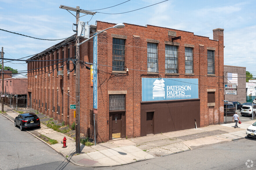 730 Madison Ave, Paterson, NJ for lease - Primary Photo - Image 1 of 5