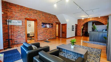 54 E Whittier St, Columbus, OH for lease Interior Photo- Image 2 of 6