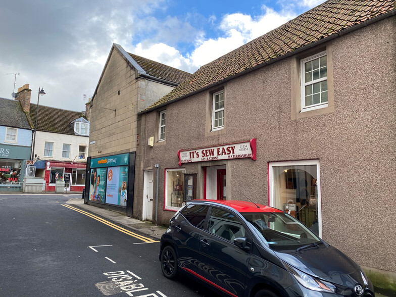 5-7 Ladywynd, Cupar for sale - Building Photo - Image 2 of 4