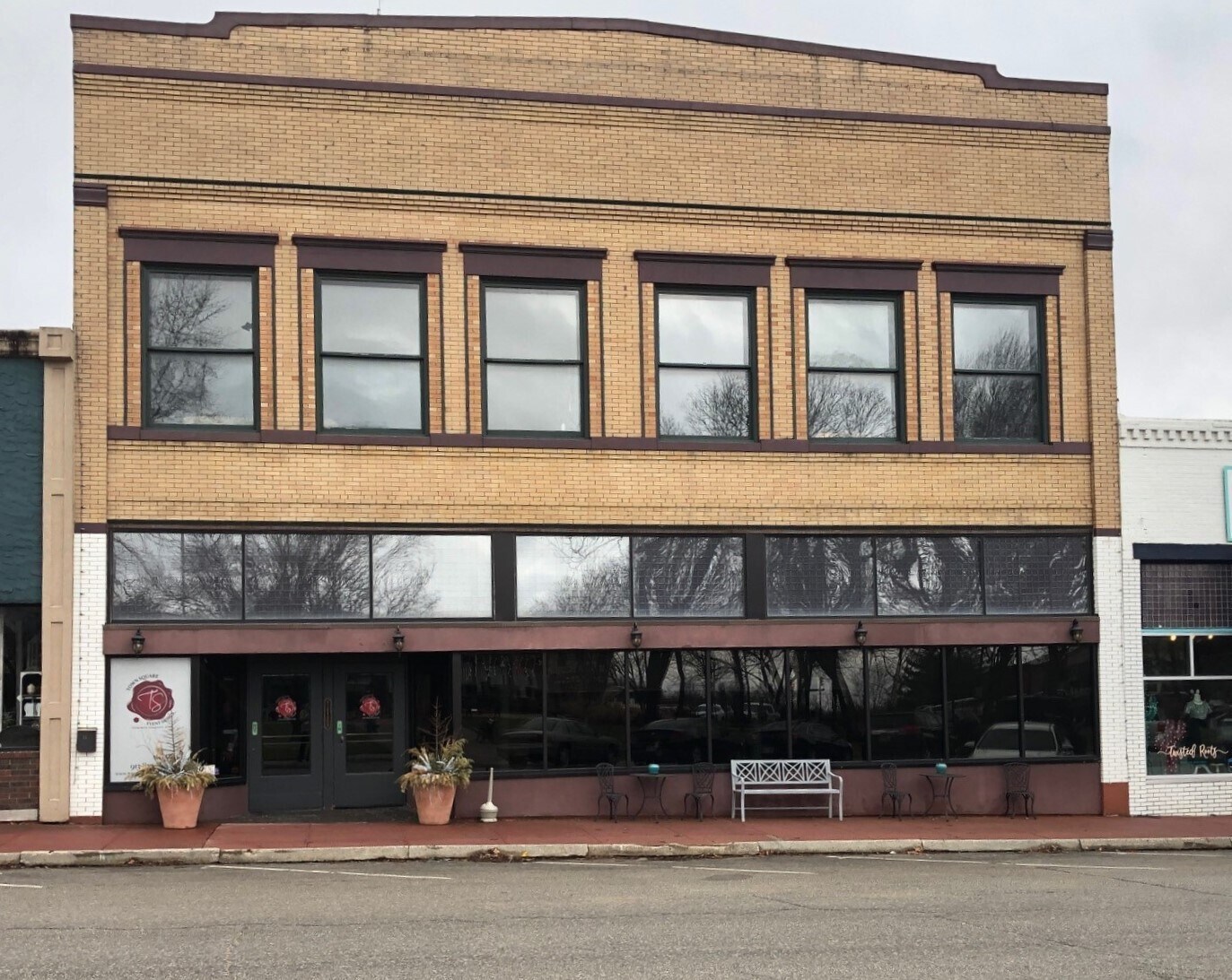 15 W Wea St, Paola, KS for sale Primary Photo- Image 1 of 1