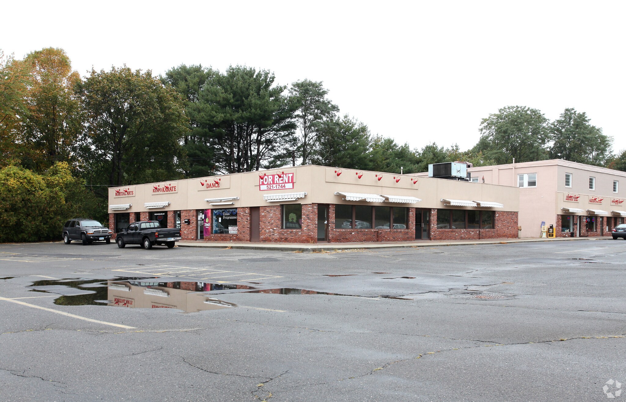 942-946 Sullivan Ave, South Windsor, CT for sale Primary Photo- Image 1 of 1