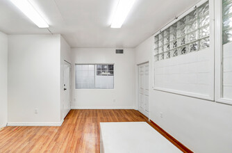 1926 S Main St, Santa Ana, CA for lease Interior Photo- Image 2 of 5