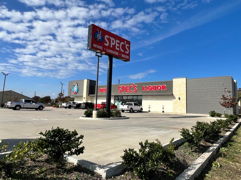 10505 W Fairmont Pky, La Porte, TX 77571 8000 SF Specs Liquor Store