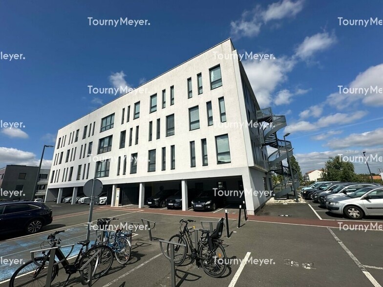 6 Rue Anne De Bretagne, Vertou for lease - Building Photo - Image 1 of 6