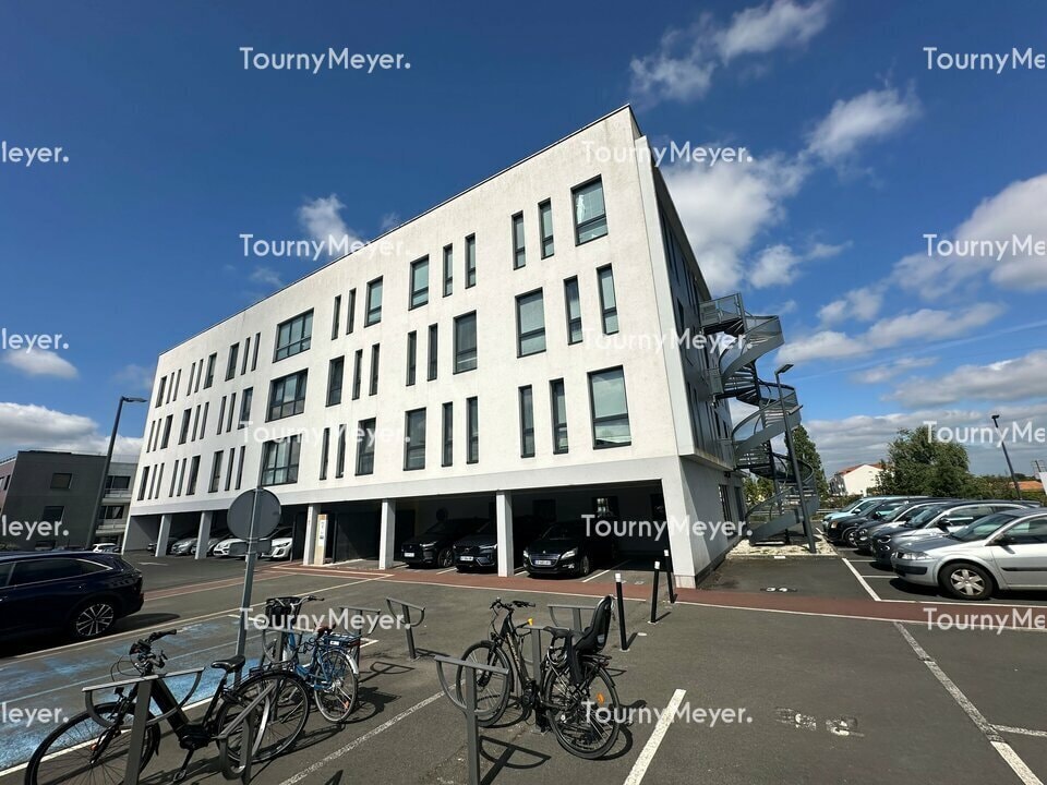 6 Rue Anne De Bretagne, Vertou for lease Building Photo- Image 1 of 7