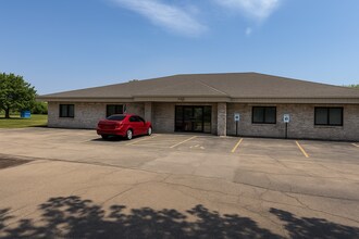 563 Carter Ct, Kimberly, WI for lease Building Photo- Image 1 of 8