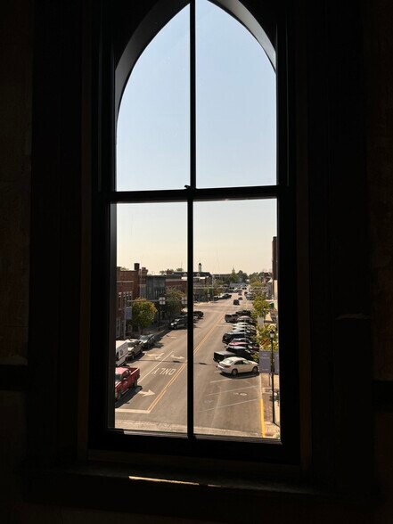 207 N Chestnut St, Seymour, IN for sale - Building Photo - Image 3 of 13